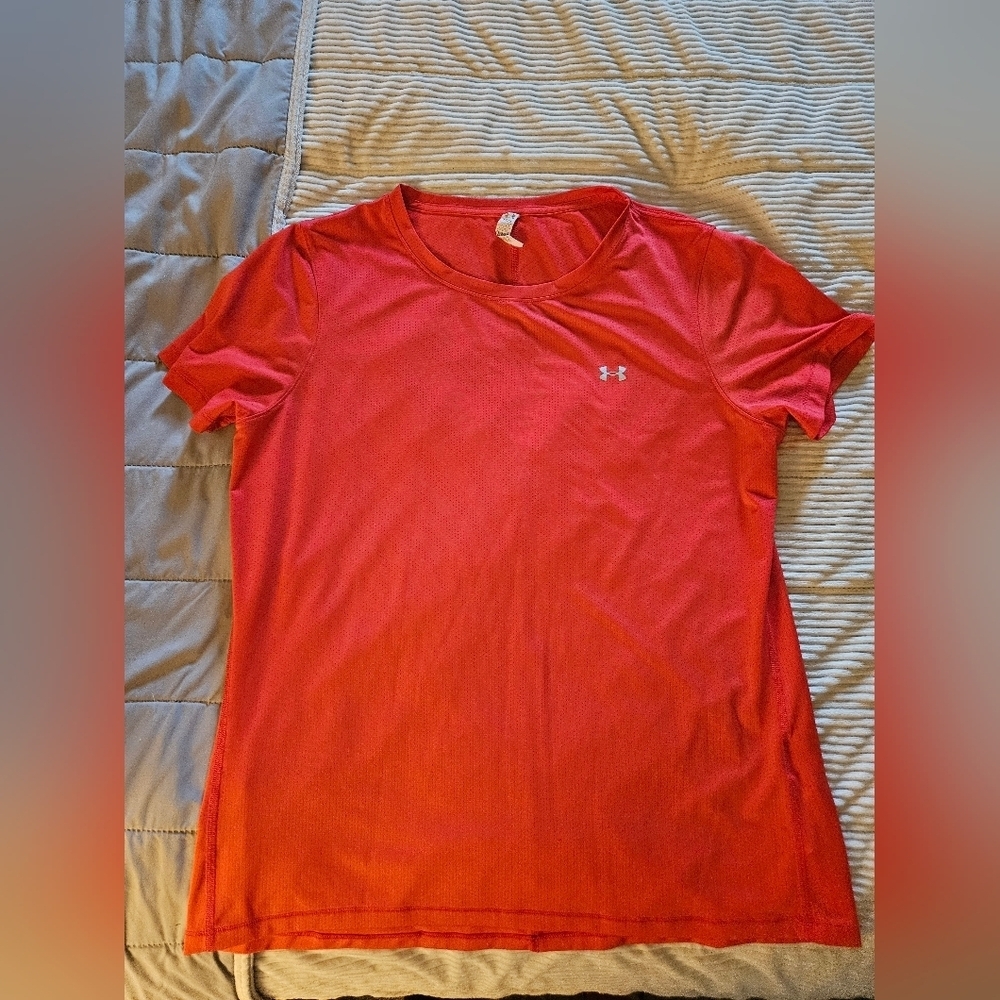 Under Armour Red/orange Athletic Crew Kneck Shirt Size L